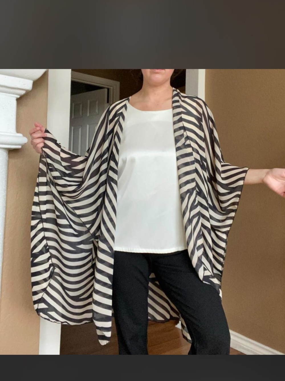 ALLOY Black and Cream Zebra-Print Open Kimono Cardigan - Picture 3 of 8